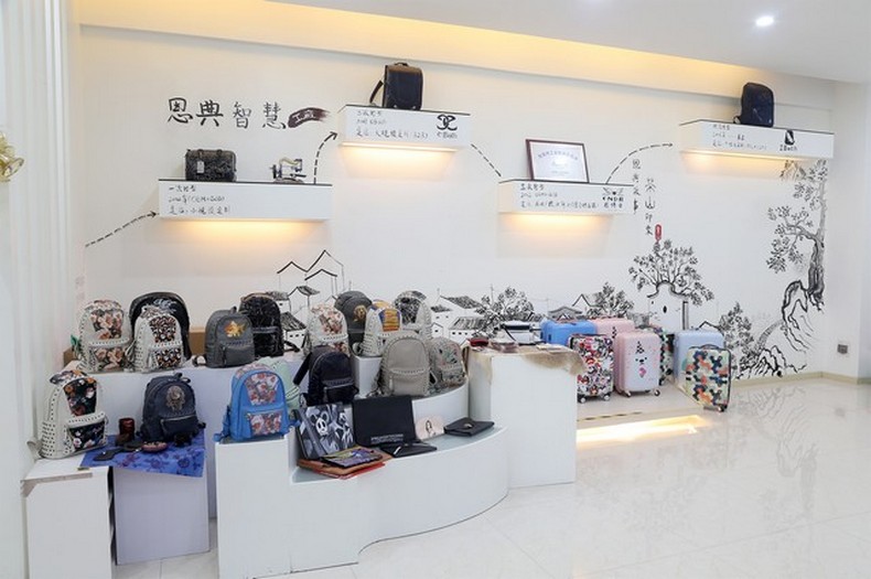 广东电脑背包厂家-找东升国际皮具