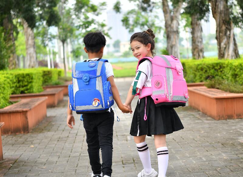 定制学生书包