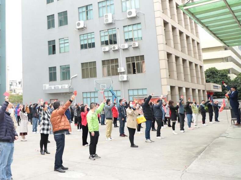 双肩包厂广东东升国际科技,背包厂家,背包定制.jpg