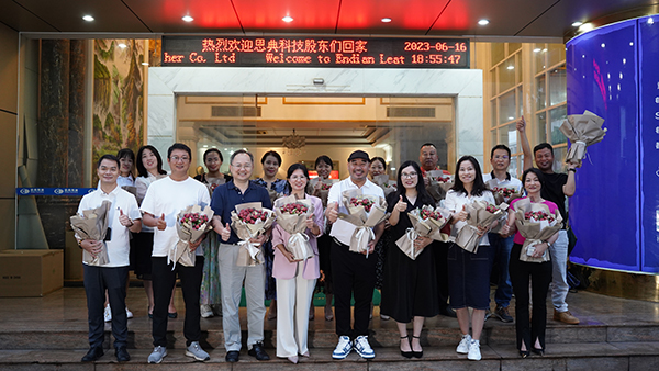 东升国际科技箱包厂,箱包生产厂家,东莞箱包厂家
